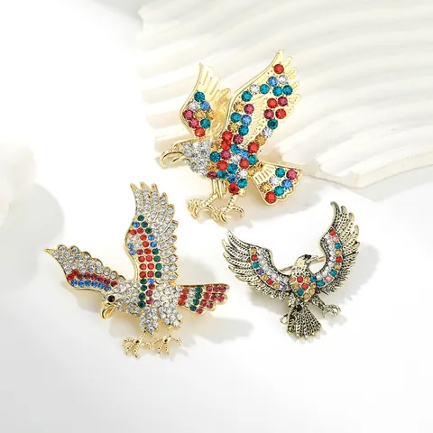 Vintage Zinklegierung Bunte Strass Adler Brosche Pin Für Damen Herren Mode Tier Schmuck Kleidung Accessoire Geschenk