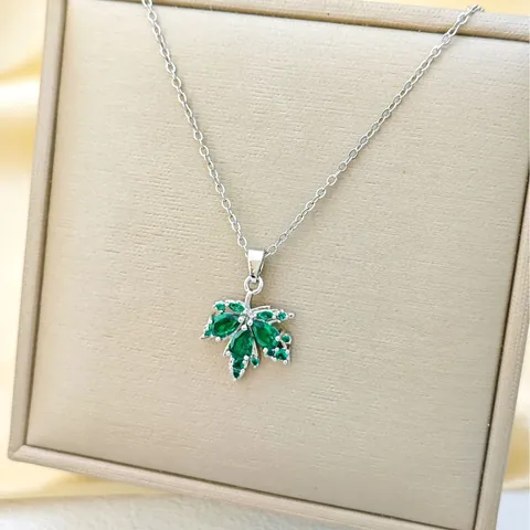 Stainless Steel Maple Leaf Pendant Necklace For Women Elegant Silver O-Chain Zirconia Inlaid Jewelry Accessory Gift