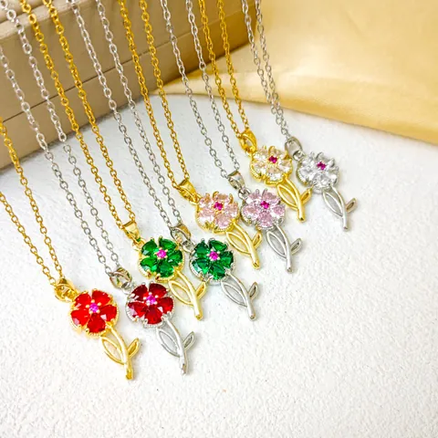 Fashion Women Sunflower Pendant Necklace Titanium Steel Zircon Inlaid Gold Silver Jewelry For Banquet Daily Wear