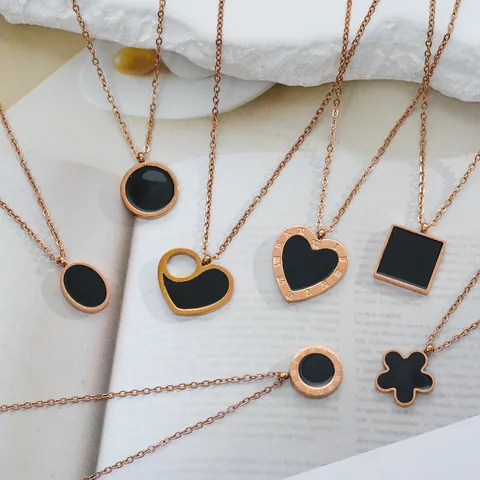 Titanium Steel Rose Gold Plated Black Enamel Heart Flower Round Pendant Necklace With Roman Numerals For Women Fashion Jewelry