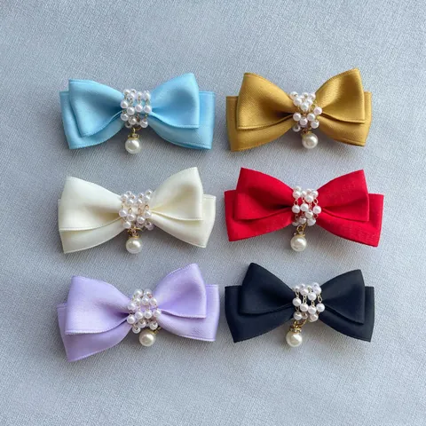 Handgefertigte Satin Schleife Mit Imitationsperlen Anhänger Für DIY Puppe Haustier Kleidung Haarklammer Schuh Hut Deko Zubehör