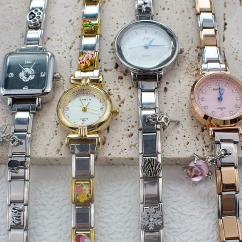 Orologio Donna Italian Charm con Cinturino in Acciaio Inossidabile Quarzo con Pendenti a Farfalla Conchiglia Fiore Stella Gioielli alla Moda