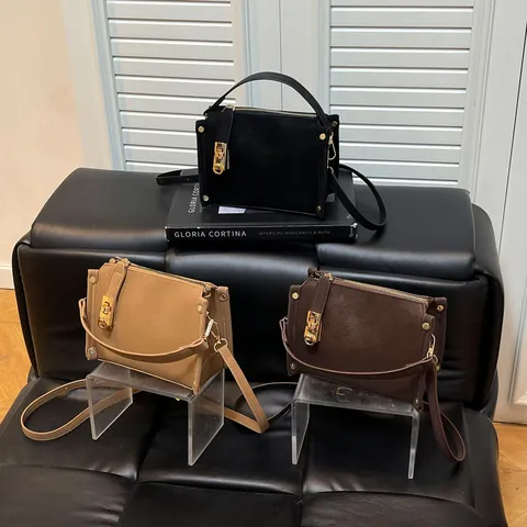 Borsa a Tracolla da Donna in Pelle PU Piccola Borsa Squadrata Con Chiusura a Girello Dorata E Rivetti Borsa a Mano Spalla Pendolare Alla Moda