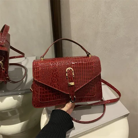 Vintage Women Crocodile Pattern PU Leather Shoulder Bag Luxury Square Crossbody Bag With Beaded Charm Gold Metal Buckle