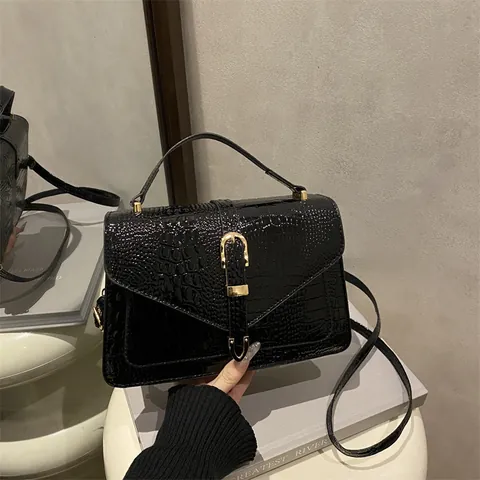 Vintage Women Crocodile Pattern PU Leather Shoulder Bag Luxury Square Crossbody Bag With Beaded Charm Gold Metal Buckle