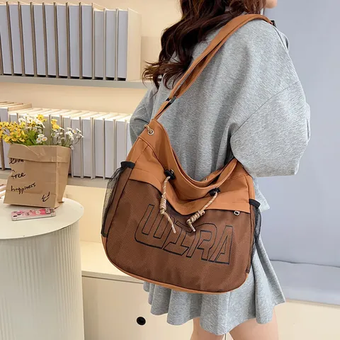 Damen Große Kapazität Nylon Umhängetasche Minimalistisch Netz Tasche Kordelzug Schultertasche Mit ULTRA Buchstabe Casual Tote Bag