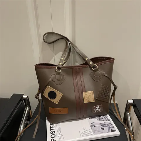 Vintage Large Capacity Patchwork Tote Bag For Women Synthetic Leather Shoulder Commuter Bag With Fashion Lucky Prints