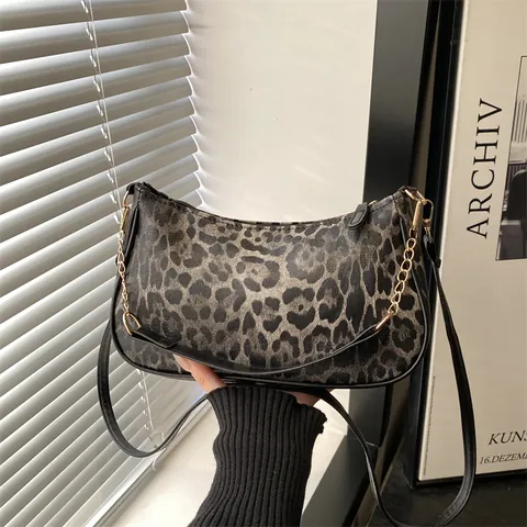 Women Leopard Print Underarm Bag Fashion PU Leather Vintage Hobo Bag With Metal Chain Small Shoulder Bag Daily Purse