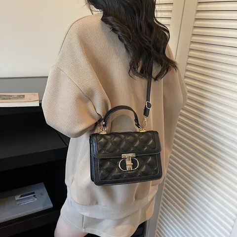 Women Fashion Quilted Small Square Bag PU Leather Diamond Pattern Crossbody Bag With Metal Lock Handle Shoulder Bag For Daily Use