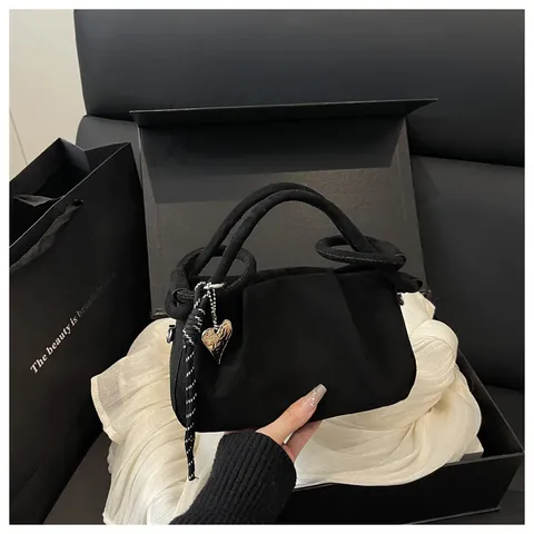 Koreaanse Mode Geplooide Imitatie Suède Handtas Met Hart Hanger Geknoopte Handgreep Voor Vrouwen Schouder Crossbodytas Retro Tas