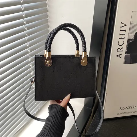 Borsa a Tracolla Vintage Goffrata con Quadrifoglio da Donna in Pelle PU Scamosciata con Manico Intrecciato Borsa Quadrata