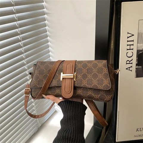 Vintage Geometric Monogram Shoulder Bag For Women PU Leather Metal Buckle Crossbody Underarm Handbag Korean Style Daily Bag
