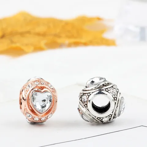 Ciondoli in Lega a Cuore con Zirconia per Fai Da Te Bracciali Accessori per Gioielli Romantici Placcati in Argento Oro Rosa