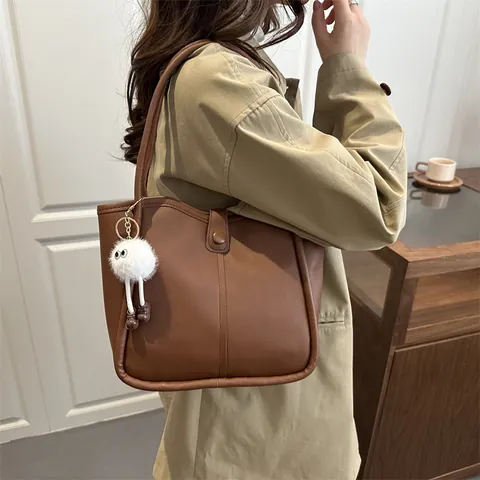 Bolso Tote para Mujer en Bloque de Color Con Colgante de Monstruo Gran Capacidad Cuero PU Bolso de Hombro Trabajo Bolso de Mano Casual