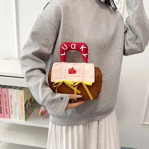 Süße Cartoon Gesteppte Kosmetiktasche Große Kapazität Kulturbeutel Für Damen Tragbare Kosmetik Aufbewahrungstasche Mit Lucky Brief Griff