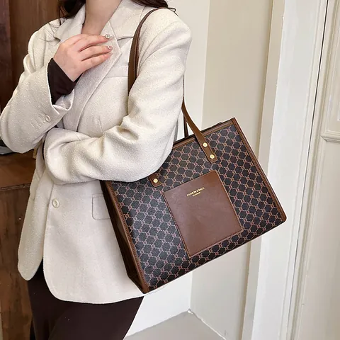 Dames Retro Monogram Grote Capaciteit Tote Bag PU Leer Schoudertas Pendelen Handtas Geometrische Print Vintage Okseltas
