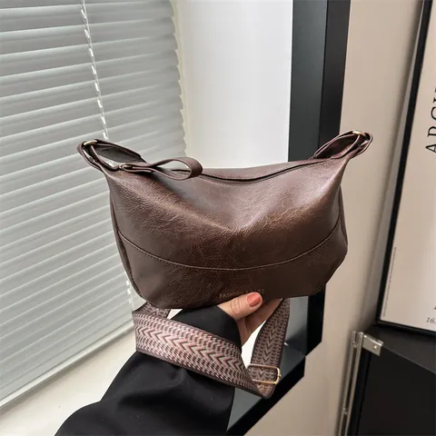Vintage PU Leather Dumpling Crossbody Bag For Women Fashion Wide Geometric Strap Shoulder Bag Solid Color Zipper Daily Purse