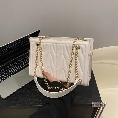 Women Quilted Underarm Bag PU Leather V-Shaped Shoulder Bag With Gold Chain Fashion Crossbody Bag Solid Color Chic Handbag
