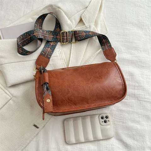 Damen Vintage PU-Leder Boston Tasche Zylindrische Schultertasche Mit Ethnisch Bedrucktem Breitem Gurt Große Kapazität Umhängetasche