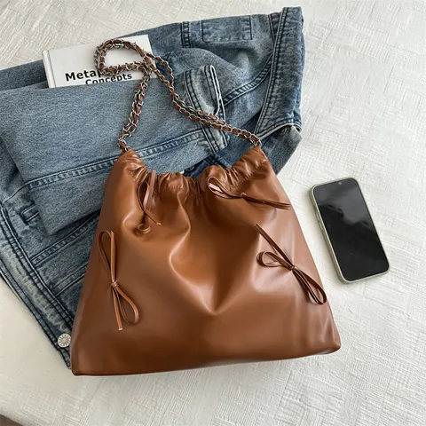 Dames PU-Leder Emmertas Schoudertas Grote Capaciteit Vintage Trekkoord Strik Tote Met Metalen Ketting Casual Tas