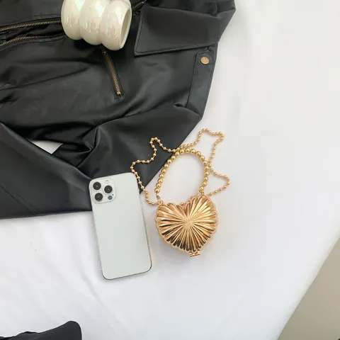 Women Heart Shaped Metal Handbag With Shell Texture Beaded Chain Shoulder Strap Elegant Mini Evening Crossbody Bag For Party Wedding
