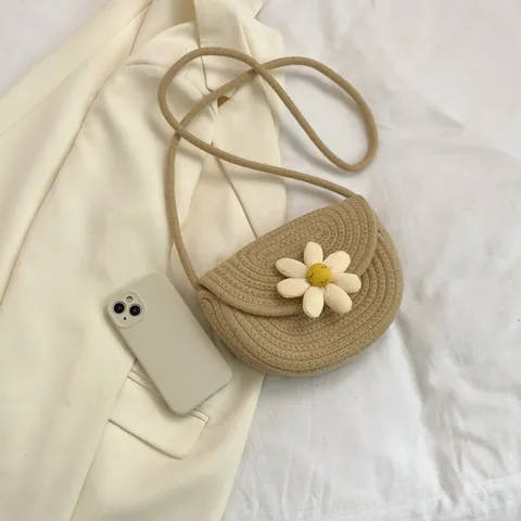 Women Daisy Flower Cotton Woven Shoulder Bag Bohemian Crossbody Beach Bag Handcrafted Summer Knitted Messenger Bag For Ladies