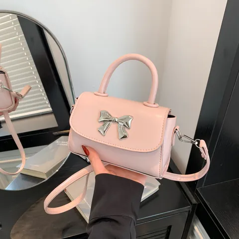Damen Mode PU Leder Kleine Quadratische Tasche Metallschleife Tragbare Schulter Umhängetasche Täglich Street Style Accessoire