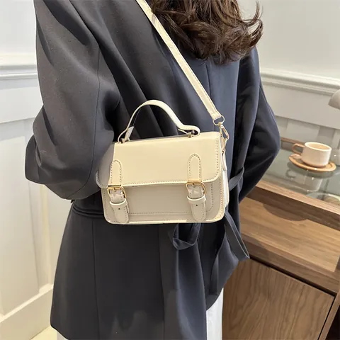 Vintage Britse Stijl PU Leer Kleine Vierkante Messenger Bag Voor Vrouwen Met Gouden Gesp Crossbody Handtas Schoudertas