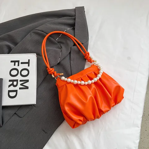 Bolso de Axila Plisado para Mujer Cuero PU Bolso de Nube Con Cadena de Perlas Artificiales Bolso de Hombro Minimalista de Color Sólido