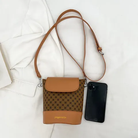 Bolso Cubo Vintage con Estampado de Monograma para Mujer Moda de Cuero PU Color de Contraste Bolso Bandolera Casual