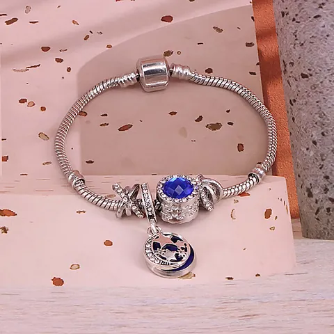 Modisches Sternenblaues Kristallperlen Charm Armband Mit Hohlstern Mond Schneeflocke Anhänger Legierung Schlangenknochenkette Schmuck Für Damen