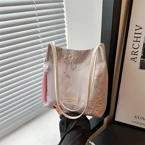 Bolso Tote de Mujer Elegante Bordado Mariposa Flor Satén Jacquard Bolso de Hombro Con Borla Gran Capacidad Bolso de Viaje