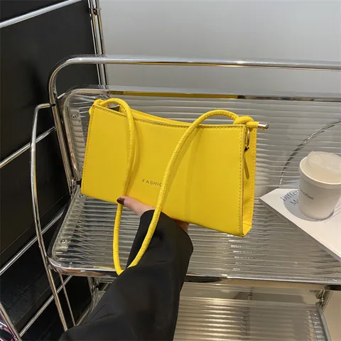 Borsa Sottobraccio in Pelle PU da Donna Borsa a Tracolla Baguette Minimalista Con Design a Lettere Borsa alla Moda Piccola