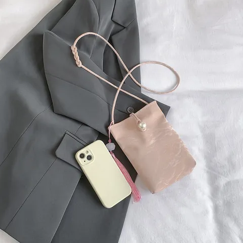 Women Mini Cell Phone Crossbody Bag Ruched PU Leather Shoulder Bag With Artificial Pearl Buckle And Long Tassel Minimalist Solid Color Purse