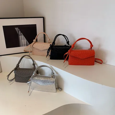 Women Croc-Effect PU Leather Shoulder Bag Knotted Handle Square Handbag Fashion Gold Hardware Crossbody Bag Elegant Bag