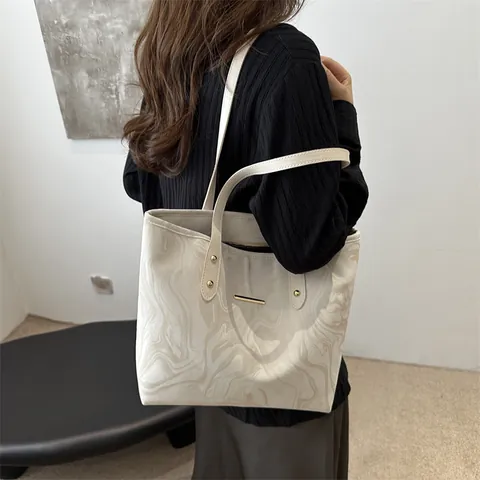 Women Marble Print Tote Bag Large Capacity PU Leather Shoulder Bag With Gold Metal Decoration For Daily Office Work