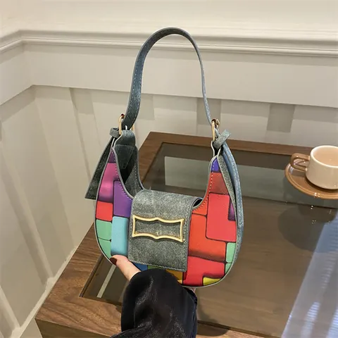 Bolso de Axila de Media Luna con Bloques de Color de Moda para Mujer Bolso Hobo de Patchwork Vintage Con Hebilla de Metal Dorado Bolso de Hombro Geométrico