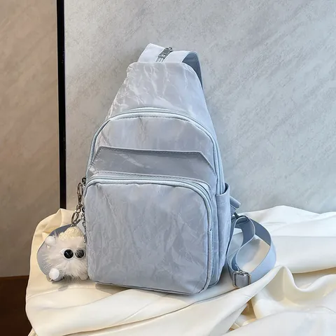 Damen Mode Falten PU Leder Brusttasche Casual Mehrere Taschen Leichte Umhängetasche Für Reise Alltag Mit Anhänger