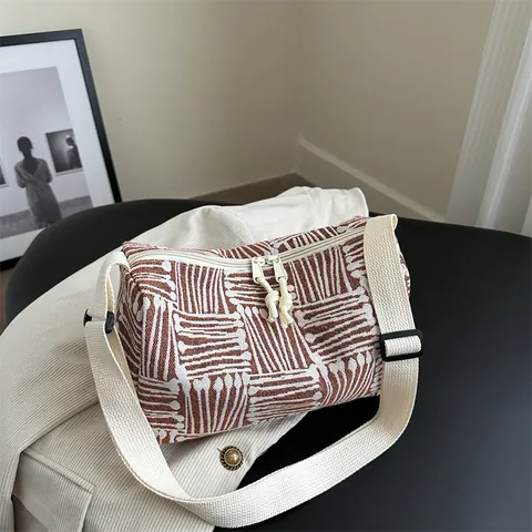 Women Fashion Jacquard Fabric Tote Bag Geometric Stripe Large Capacity Shoulder Bag With Adjustable Wide Strap Casual Crossbody Bag