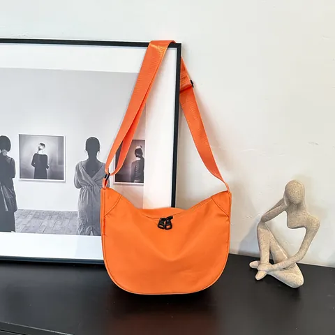 Women Waterproof Oxford Cloth Half Moon Crossbody Bag Casual Large Capacity Dumpling Shoulder Bag Solid Color Zipper Travel Daily Satchel