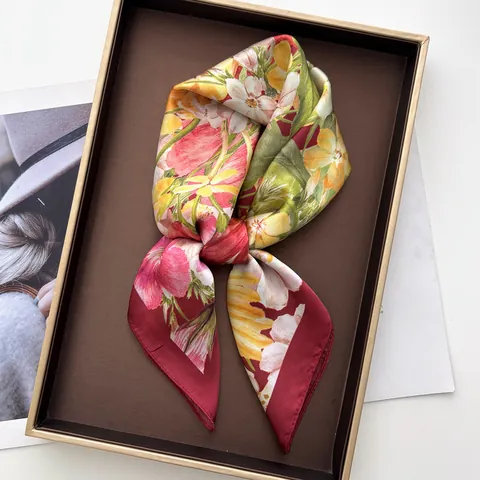 Elegant Vintage Floral Print Satin Square Scarf For Women Silk Like Soft Neckerchief Head Scarf Shawl Lightweight Sun Protection Accessory