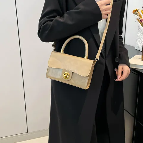 Dames Franse Vintage PU Leer Vierkante Handtas Goud Metaal Daisysluiting Kantoor Schouder Crossbody Tas Met Hanger Vrouwen