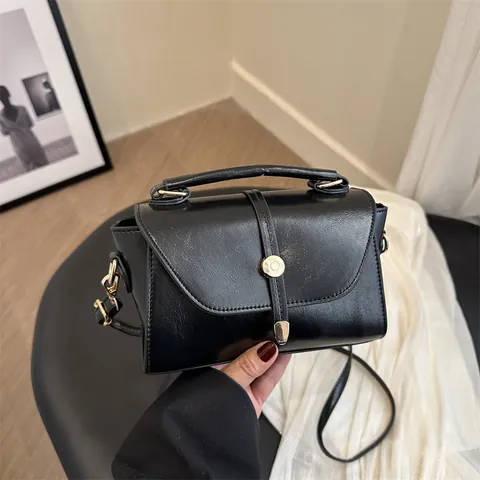Vintage PU Leder Kleine Quadratische Tasche Für Damen Koreanischer Stil Einfache Umhängetasche Mit Magnetverschluss Goldene Hardware