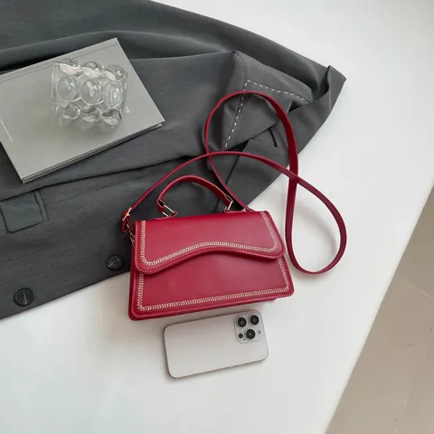 Bolso Bandolera de Cuero PU para Mujer con Solapa Ondulada Detalle de Puntadas Bolso de Mano Cuadrado Pequeño con Correa Ajustable