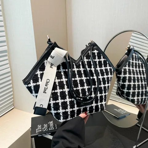 Women Large Capacity PU Fabric Plaid Argyle Tote Bag V-Neck Opening Underarm Bag With Decorative Ribbon Casual Commuter Handbag