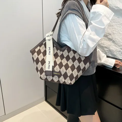 Women Large Capacity PU Fabric Plaid Argyle Tote Bag V-Neck Opening Underarm Bag With Decorative Ribbon Casual Commuter Handbag