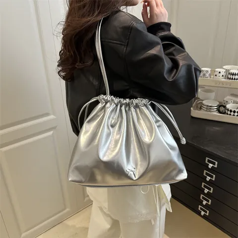 Korean Style Women Pleated PU Leather Bucket Bag Metallic Bow Drawstring Shoulder Bag Large Capacity Solid Color Tote Bag