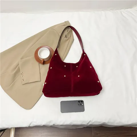 Vintage Velvet Large Capacity Underarm Bag For Women With Gold Rivets Retro Shoulder Tote Bag Hobo Handbag Fashion Daily Work Bag