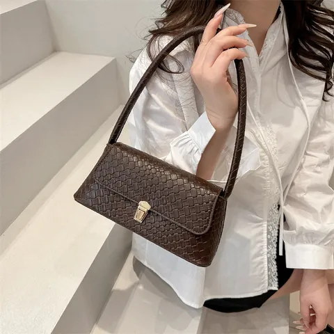 Large Capacity Woven Underarm Bag For Women Vintage Baguette Bag Gold Lock PU Leather Shoulder Bag Fashion Square Handbag