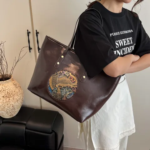 Women Retro Ethnic Embossed Elephant Tote Bag Large Capacity PU Leather Shoulder Handbag Commuting Daily Fashion Shopper